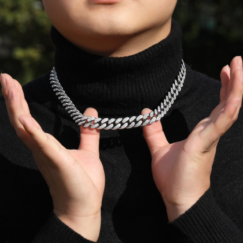 古萌の新型欧米のヒップホップの新商品12mmの合金はダイヤモンドの男性のスキューバネックレスの街頭の小さい大衆の百合の装飾品を入れます。|undefined