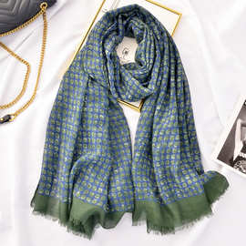 民族风围巾大防晒披肩夏季薄款外搭丝巾女士百搭海边纱巾沙滩巾