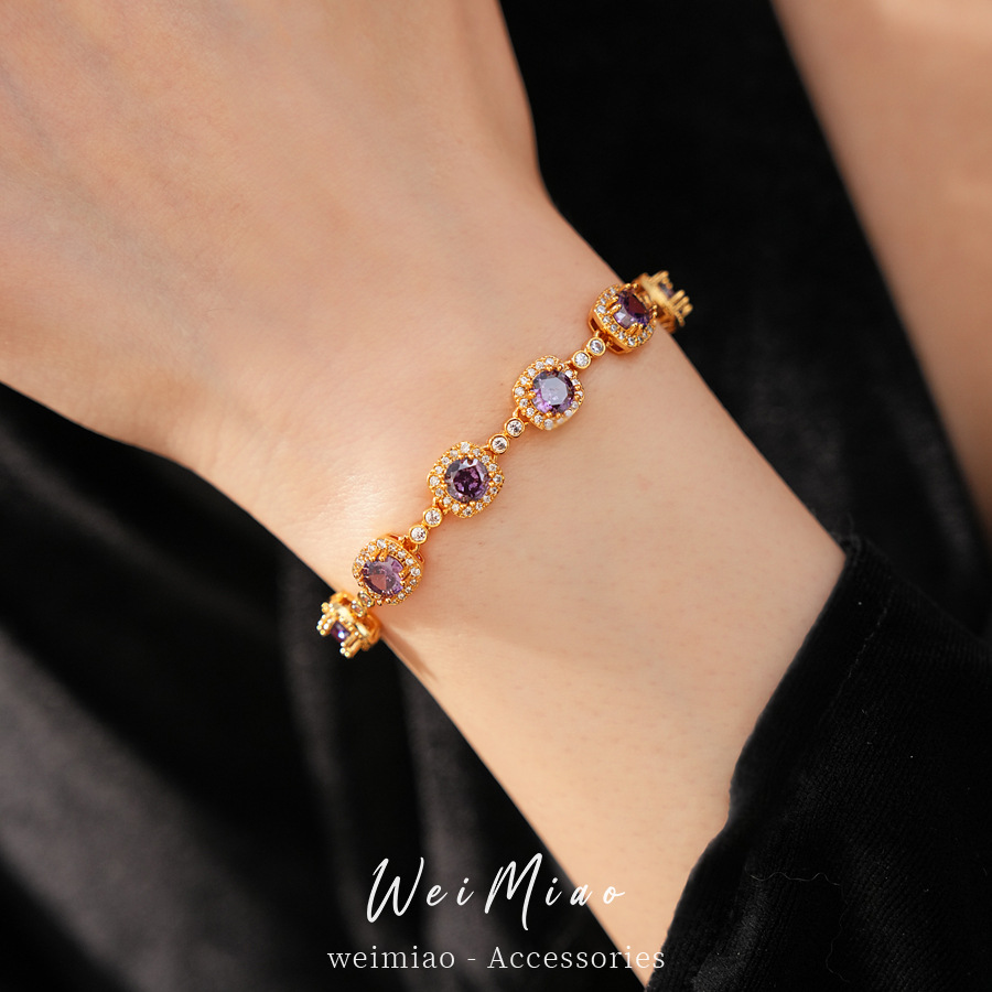 Medieval vintage de oro real, pulsera de hebilla cuadrada redonda, pulsera de lujo ligera, joyas de mano exquisitas
