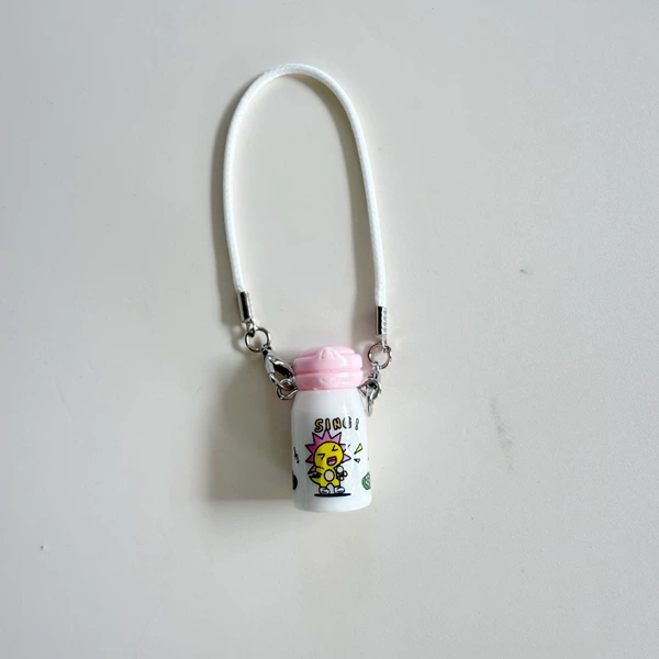 White teapot