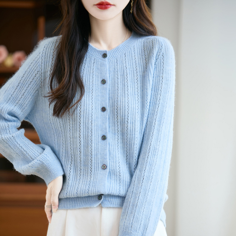 2026 new French-style fine wool cardigan for women, round neck, fashionable solid color, casual loose outerwear 2026 new French-style fine wool cardigan for women, round neck, fashionable solid color, casual loose outerwear