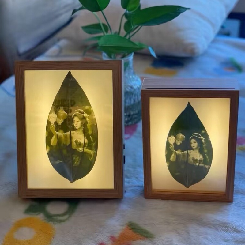 Leaf Carving Light Picture Frame Wooden Hollow Photo Frame for Best Friends, Men and Women, Valentine's Day Birthday Gifts Wholesale Leaf Carving Light Picture Frame Wooden Hollow Photo Frame for Best Friends, Men and Women, Valentine's Day Birthday Gifts Wholesale