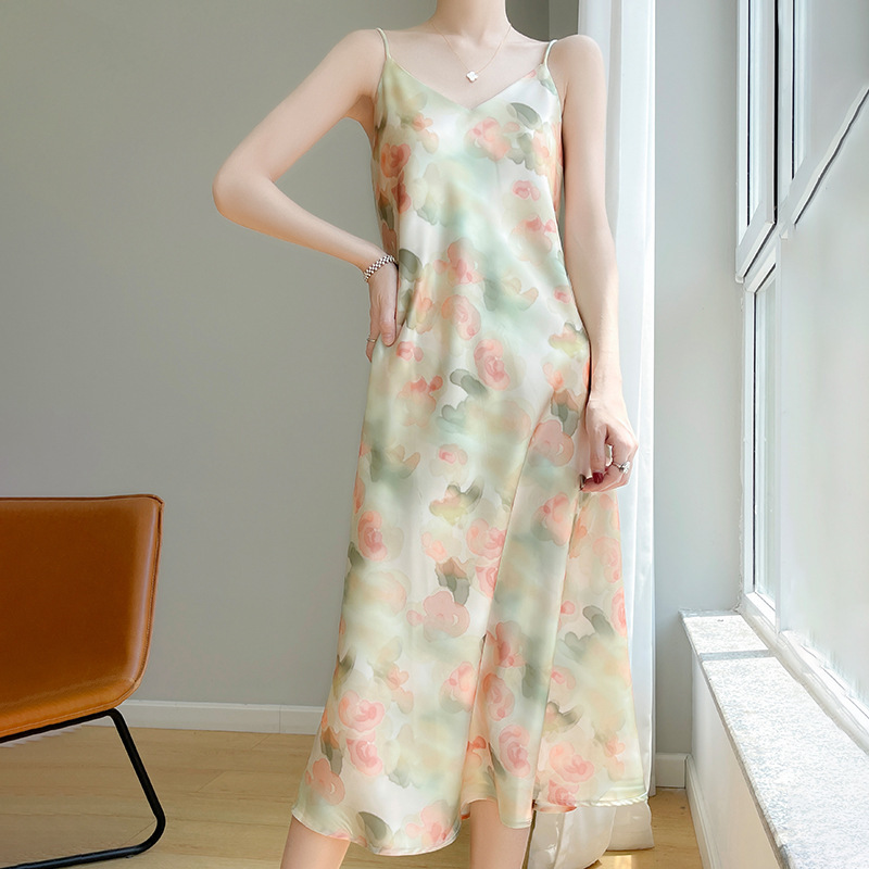 French-Style Printed Acetate Silk Long Dress for Women, Summer V-Neck Spaghetti Strap Dress Paired with a Blazer, Unique Over-The-Knee Dress French-Style Printed Acetate Silk Long Dress for Women, Summer V-Neck Spaghetti Strap Dress Paired with a Blazer, Unique Over-The-Knee Dress