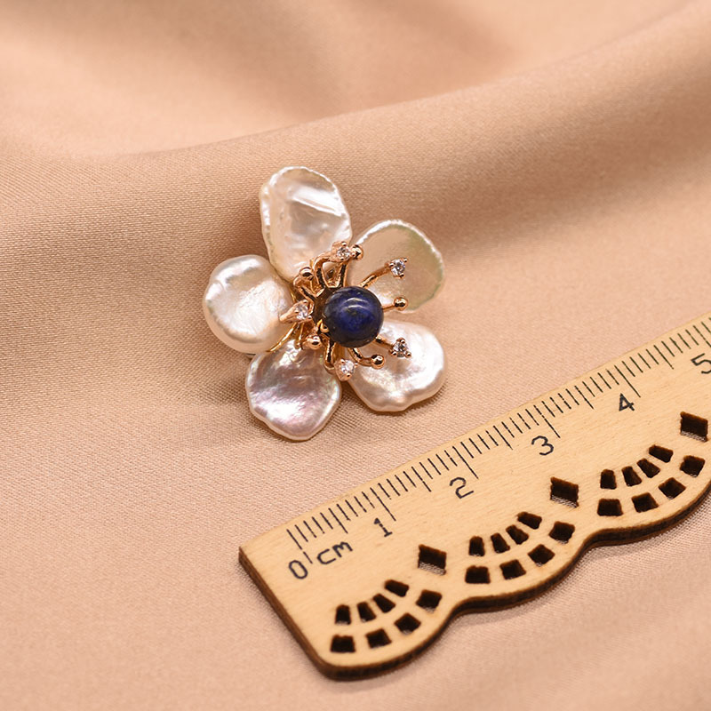 Natural perla broche nicho de alto grado estilo étnico tejido perla broche europeo y americano retro hecho a mano temperamento ramillete