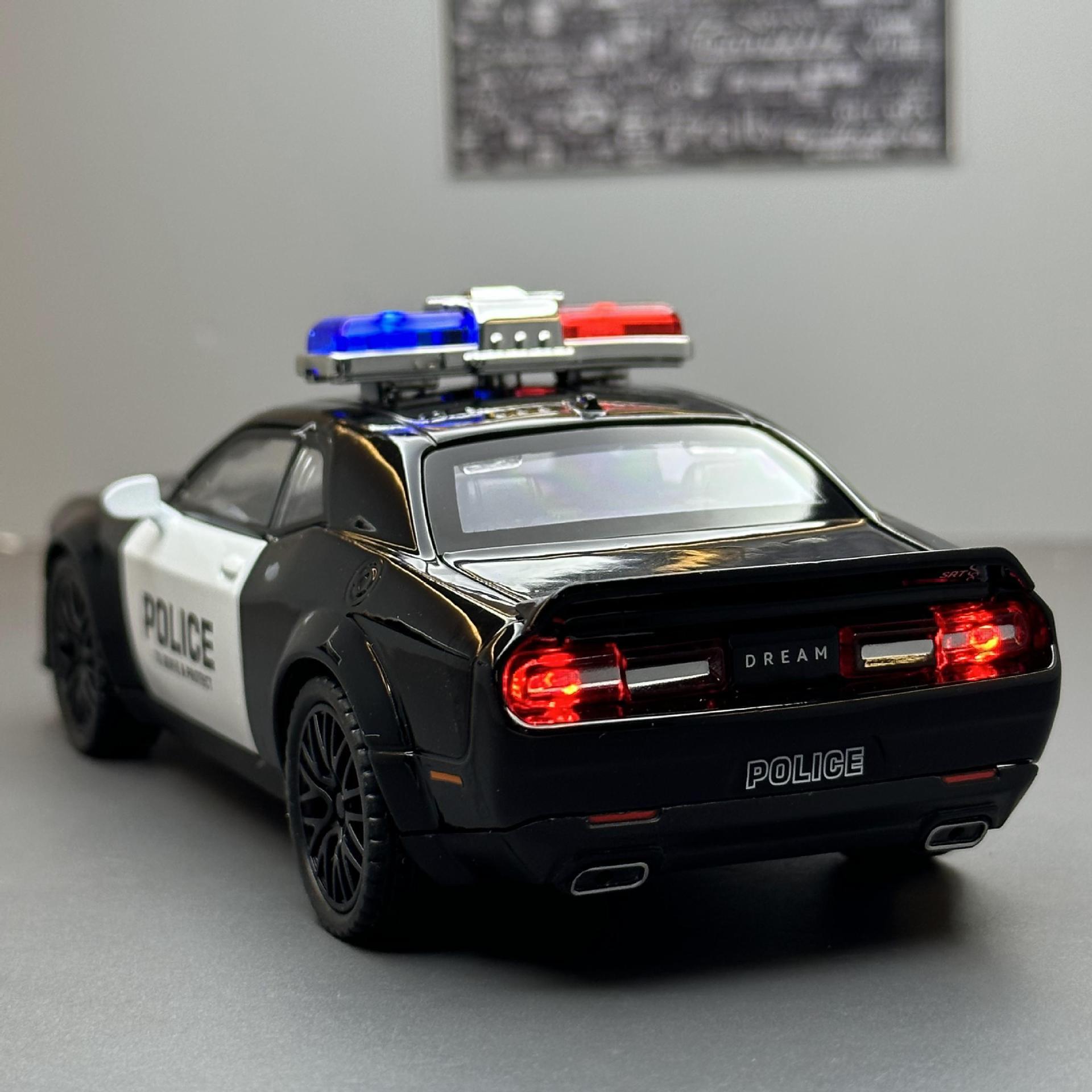 Modelo de coche de aleación Jiaye 1:32 Hell Cat coche de policía tire hacia atrás con sonido y luz de coche de juguete modelo de música colección de decoración
