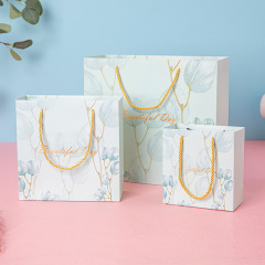 Xianfa green gift bag universal gift bag clothing cosmetics packaging bag gift bag wholesale