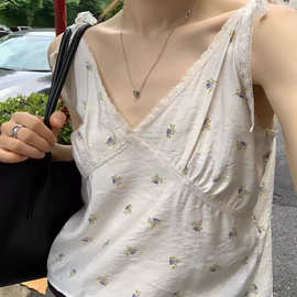 生C  韩国东大门ou*ce蕾丝花边碎花吊带夏季新款甜美V领显瘦上衣