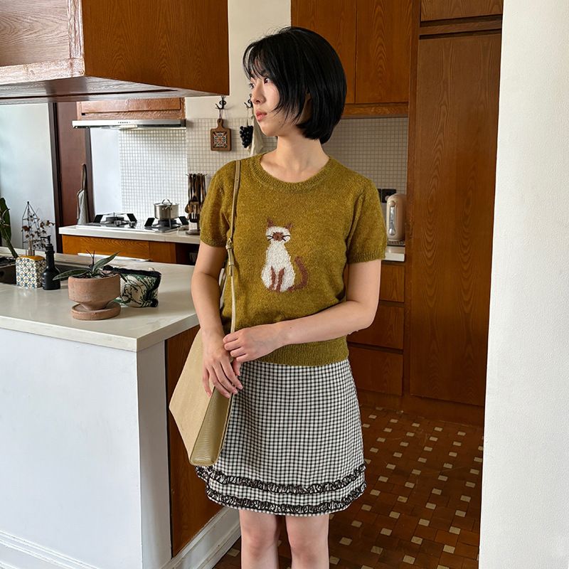 [Clearance, No Returns] Fun and Youthful Cat Embroidery Knitwear Autumn Mohair Short-Sleeve Sweater 19228