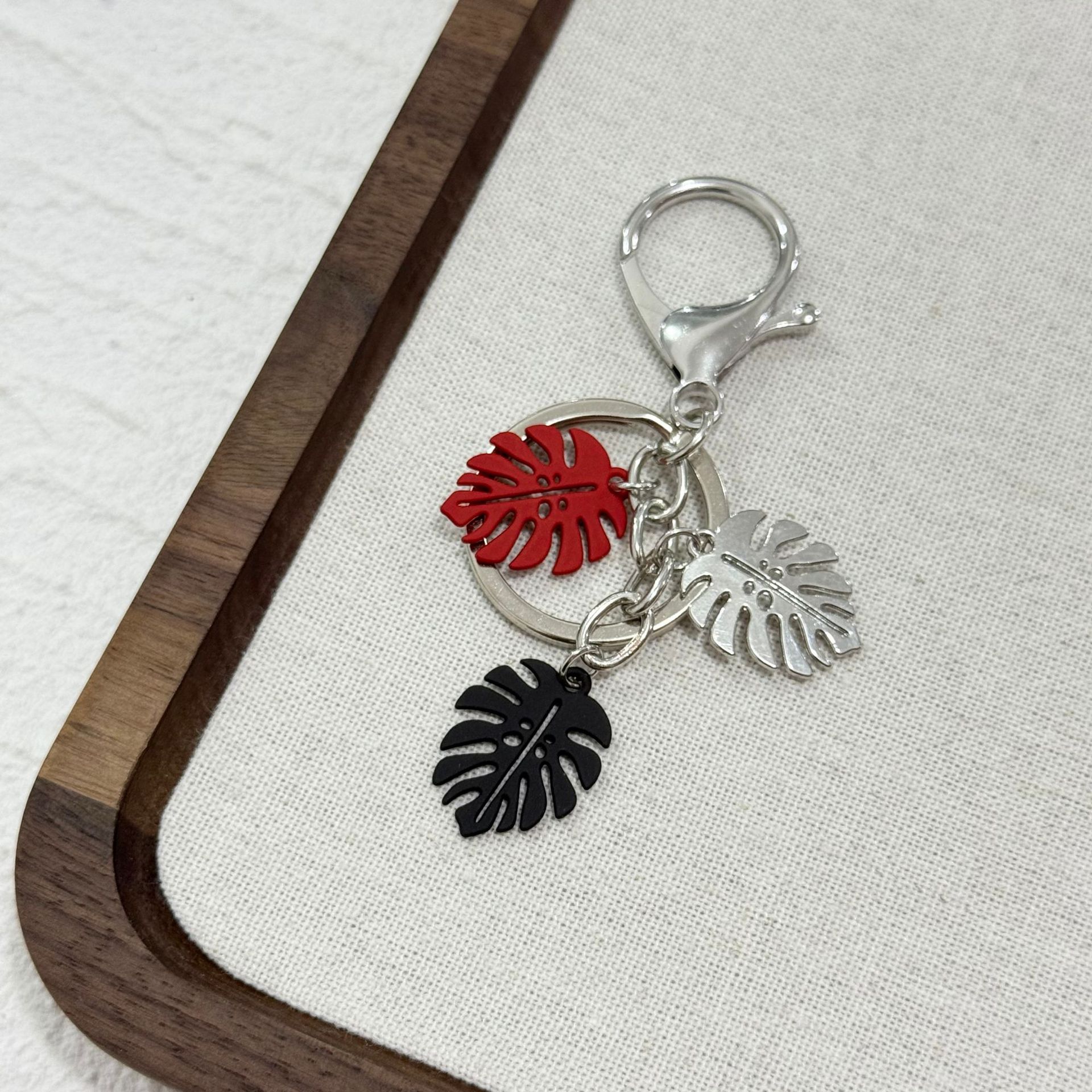 Alloy Leaf Bag Pendant Keychain Simple Turtle Design Accessory_voghion.com