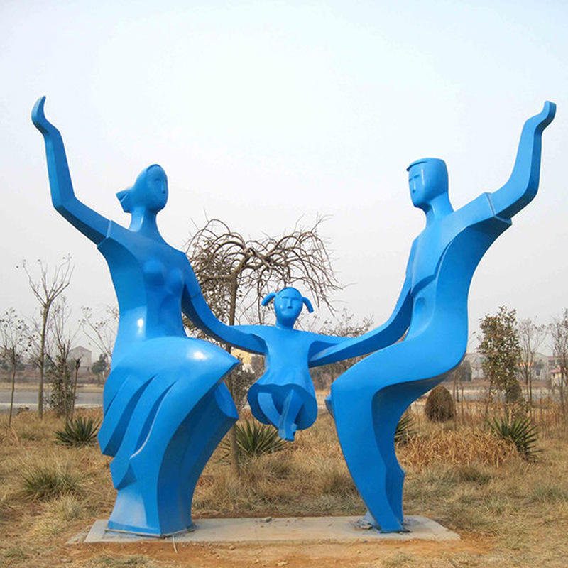 Manufacturer ships FRP couple sculpture spray paint sculpture internet celebrity check-in outdoor sports figure action sculpture 3