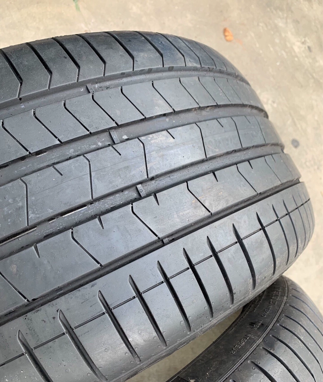 Б/у шины Pirelli для Tesla MODEL Y/3 255/45R19 255/35R21 275/35R21