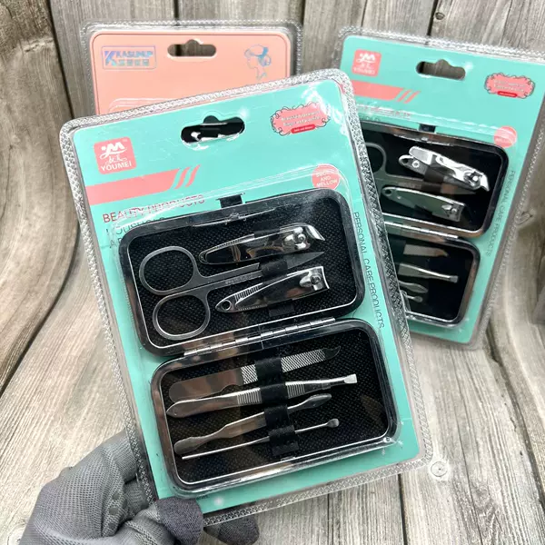 Nail care set, nail clipper set, beauty tools 7-piece set, manicure and beauty gift box, bulk discounts available