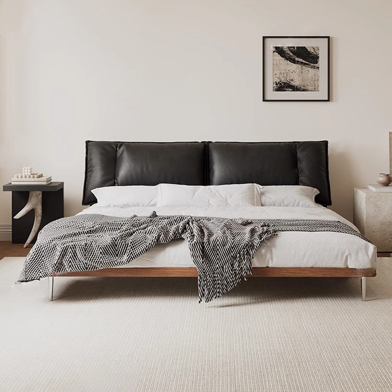 Cama de cuero de madera maciza minimalista italiana, cama de cama principal, cuero de vaca, cama doble retro, madera de cera blanca, muebles de cama de boda medieval