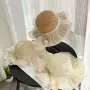 大帽檐海边夏天儿童郁金香