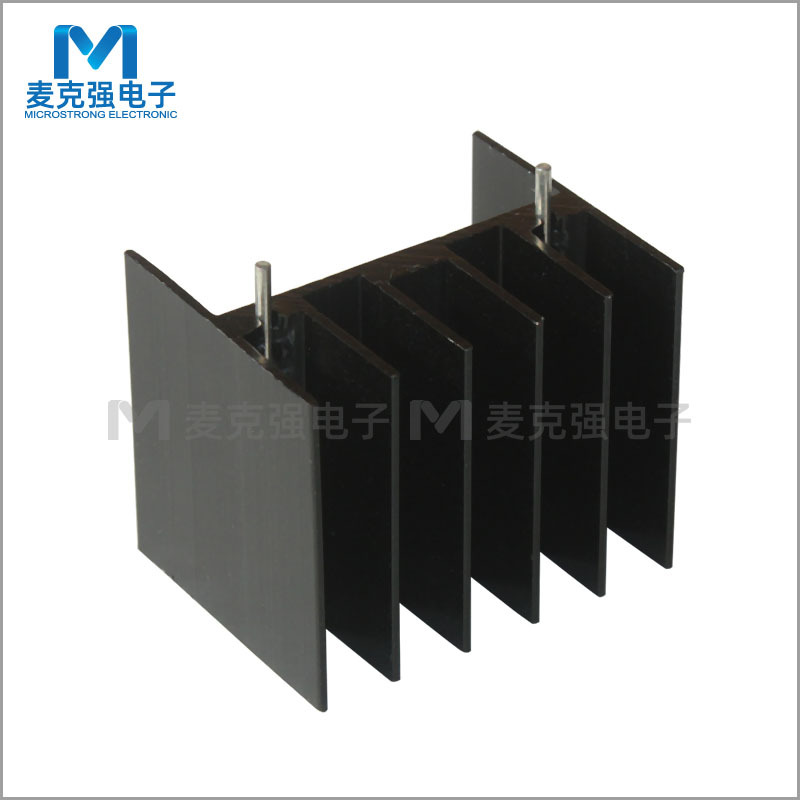 带针铝制散热器30*24*25mm双针单孔黑色/银色孔距17.5/18.5散热片