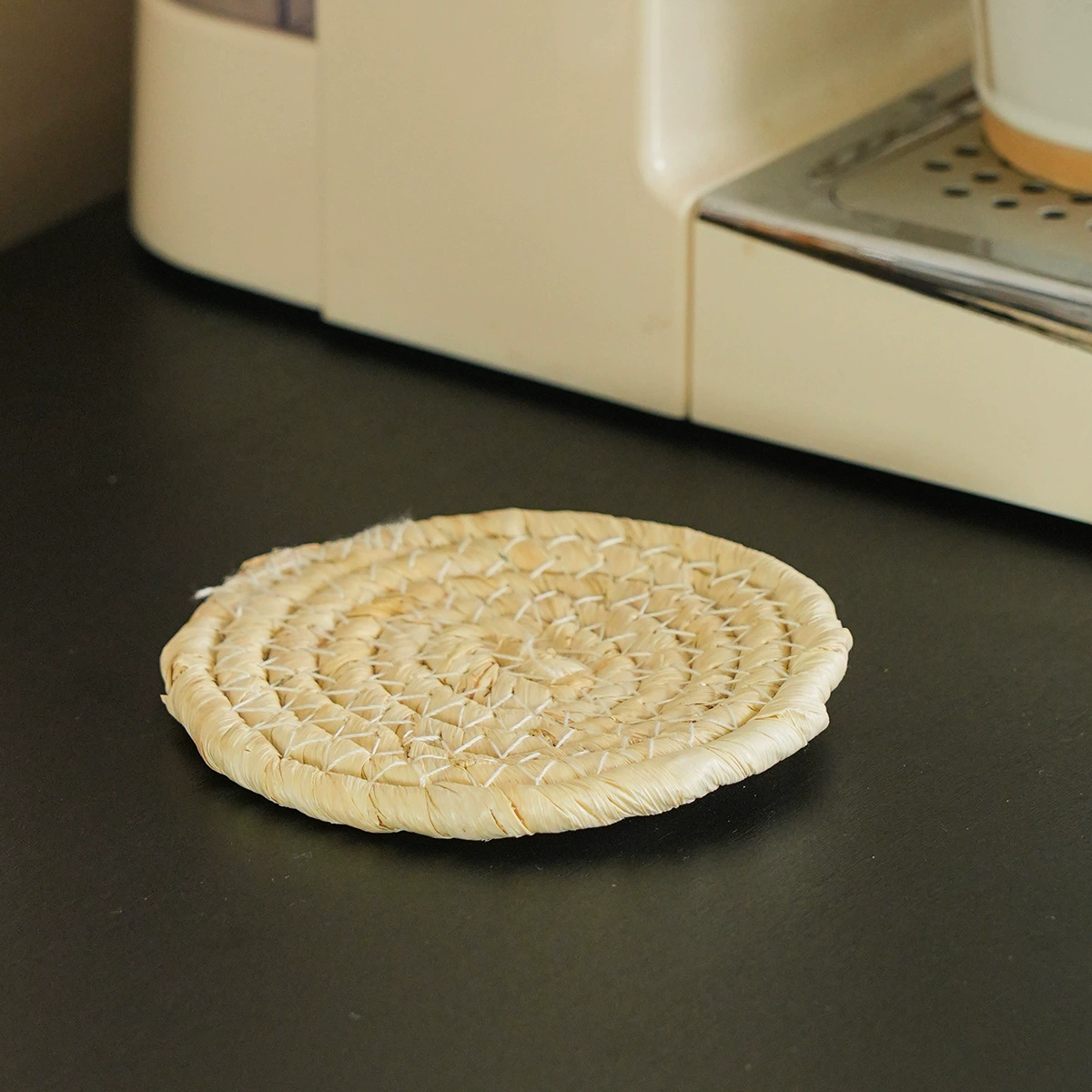 Японский стиль минималистский ins ветропротивоскользящие подставки круглые теплоизоляционные тканые бытовые столовые коврики чистой ручной работы