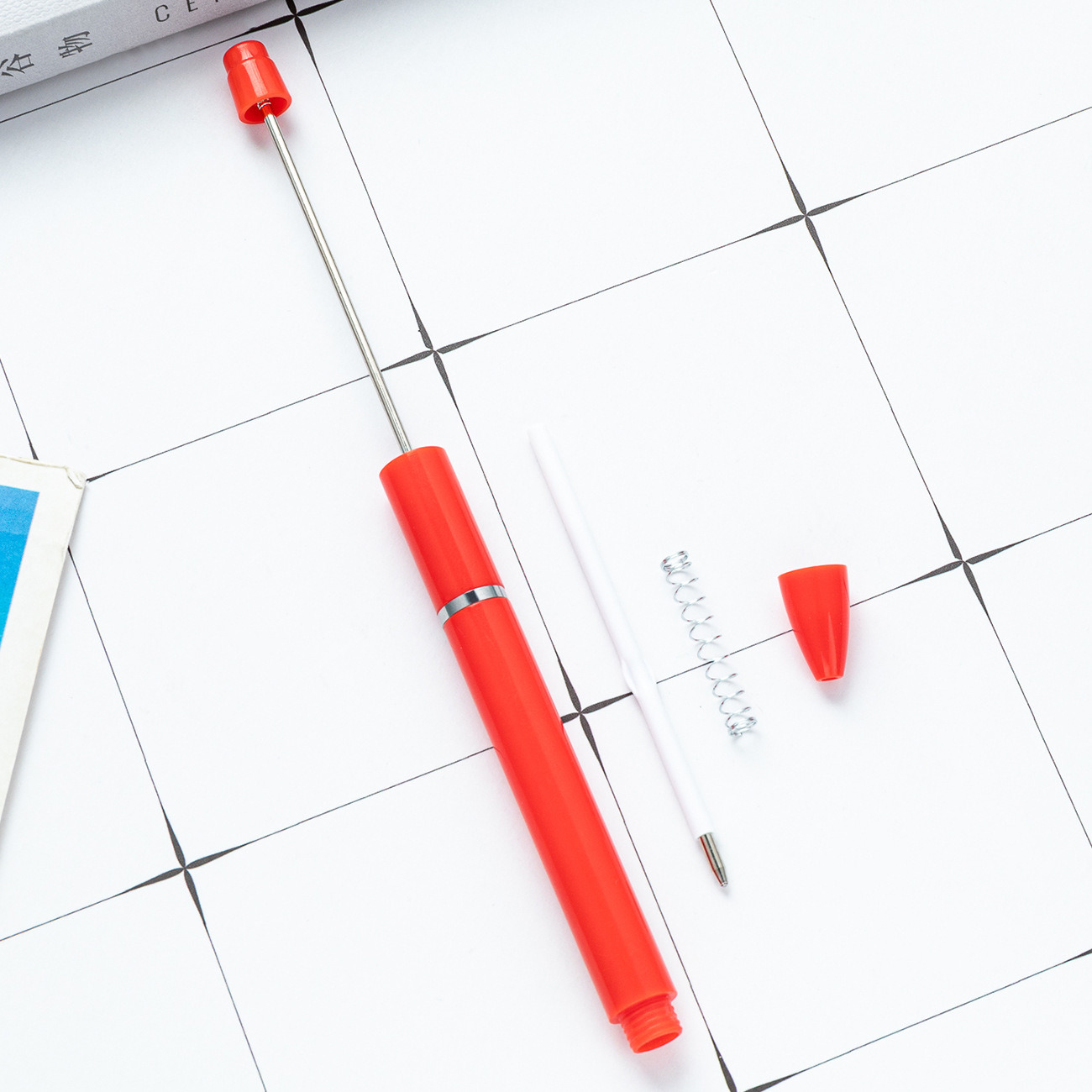 Inventario al por mayor bolígrafo de plástico largo diy bolígrafo de bolas hecha a mano se puede imprimir publicidad personalizada bolígrafo de regalo