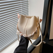 质感水桶包2025夏季新款时尚斜挎包洋气通勤慵懒风时尚女包单肩包