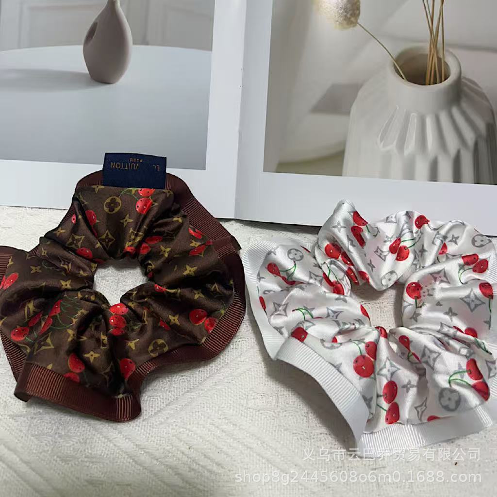 Classic Cherry-Patterned Sweet Hair Tie, Fresh and Fashionable, Versatile High-Elastic Scrunchie Hair Accessory