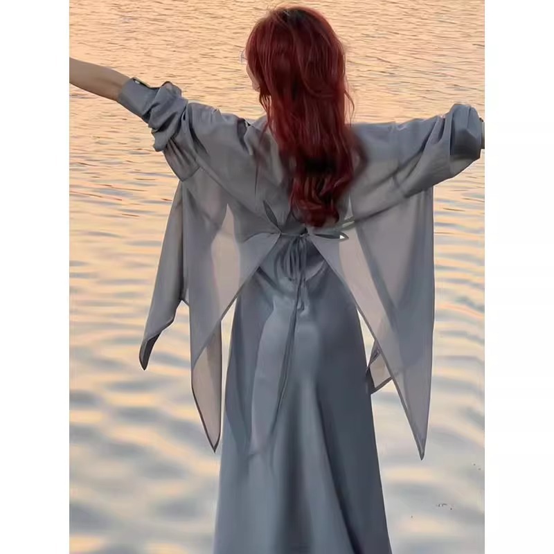 회색