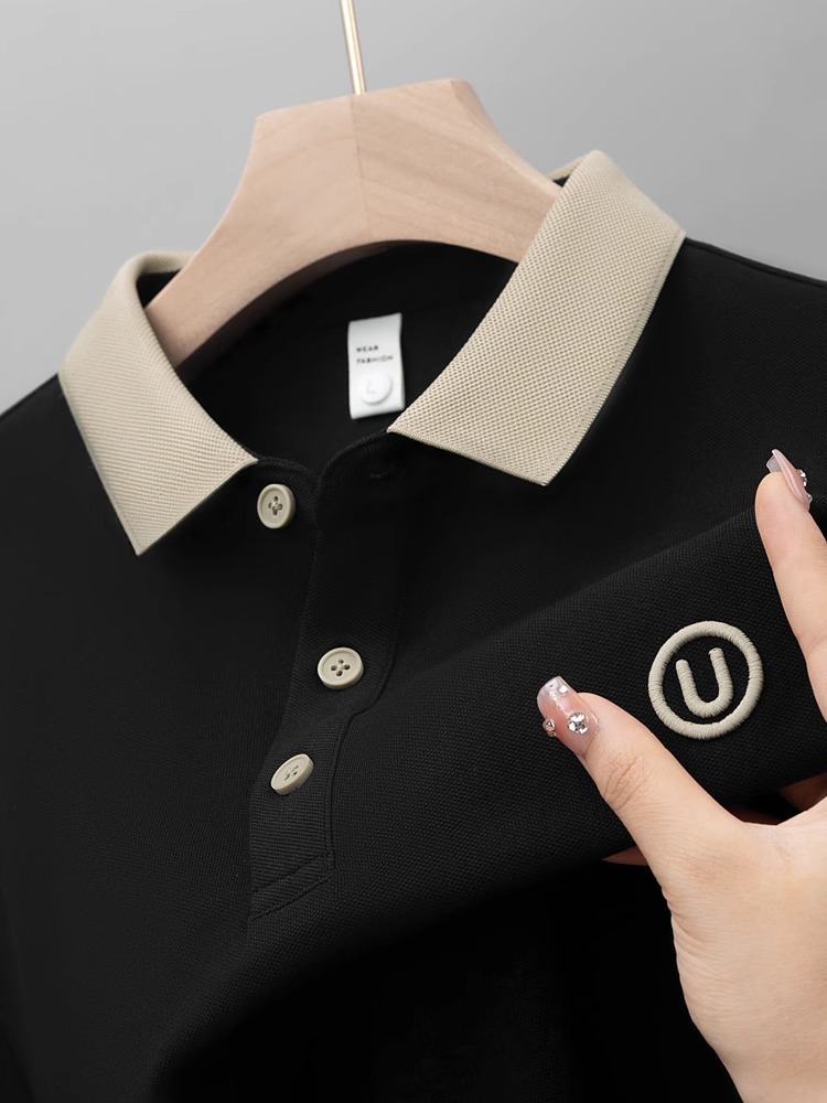 Camiseta para hombre POLO de manga corta casual de lujo ligero negocio de verano nuevo estilo solapa bordado top media manga vestido de papá de moda