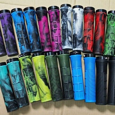Manufacturer's Mountain Bike Handlebar Grips in Camouflage Color, Straight Soft Anti-Slip Handlebars, Road Bike Straight Handlebar Grips, Camouflage Handlebar Grips