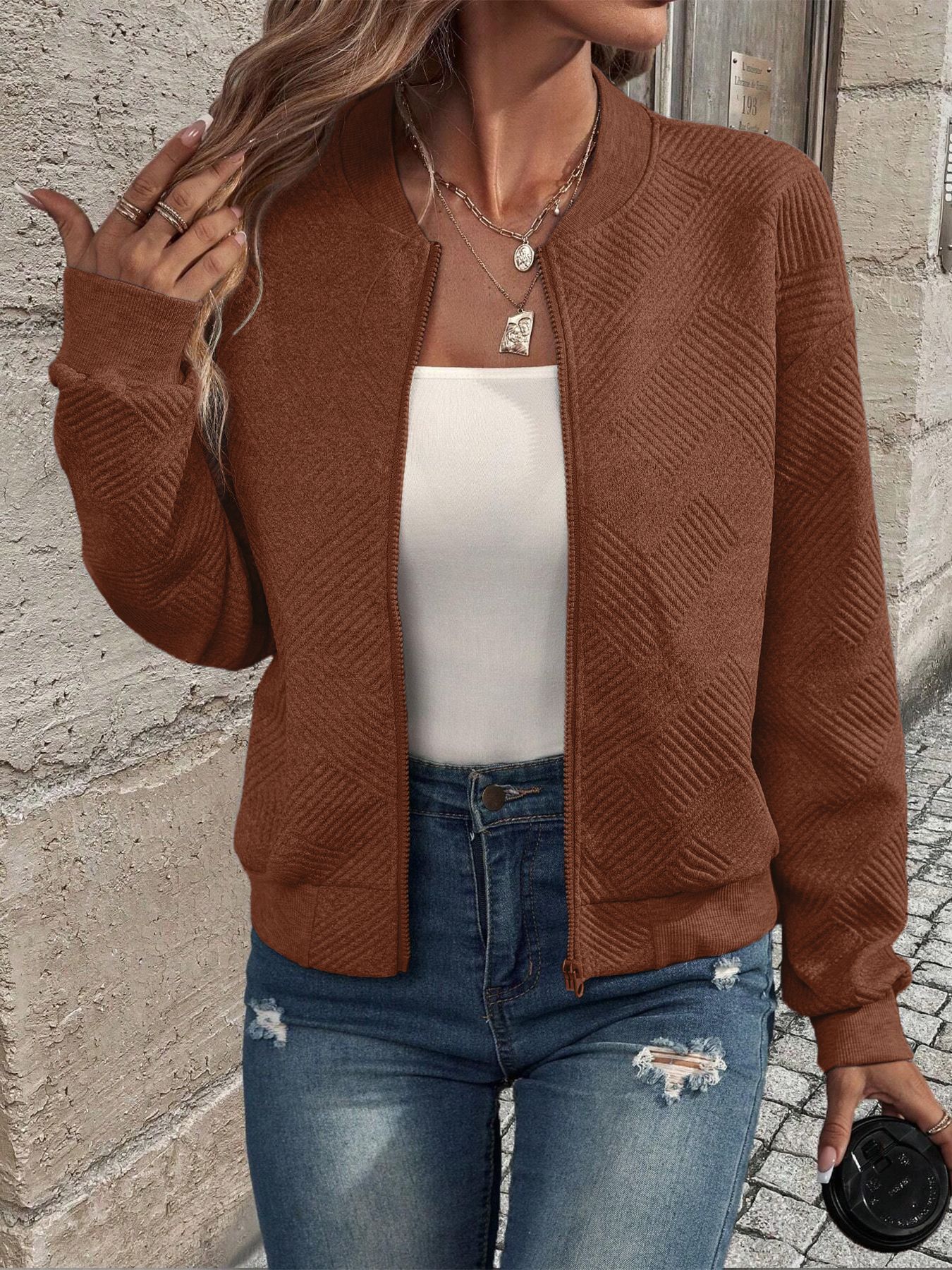 Brown / S
