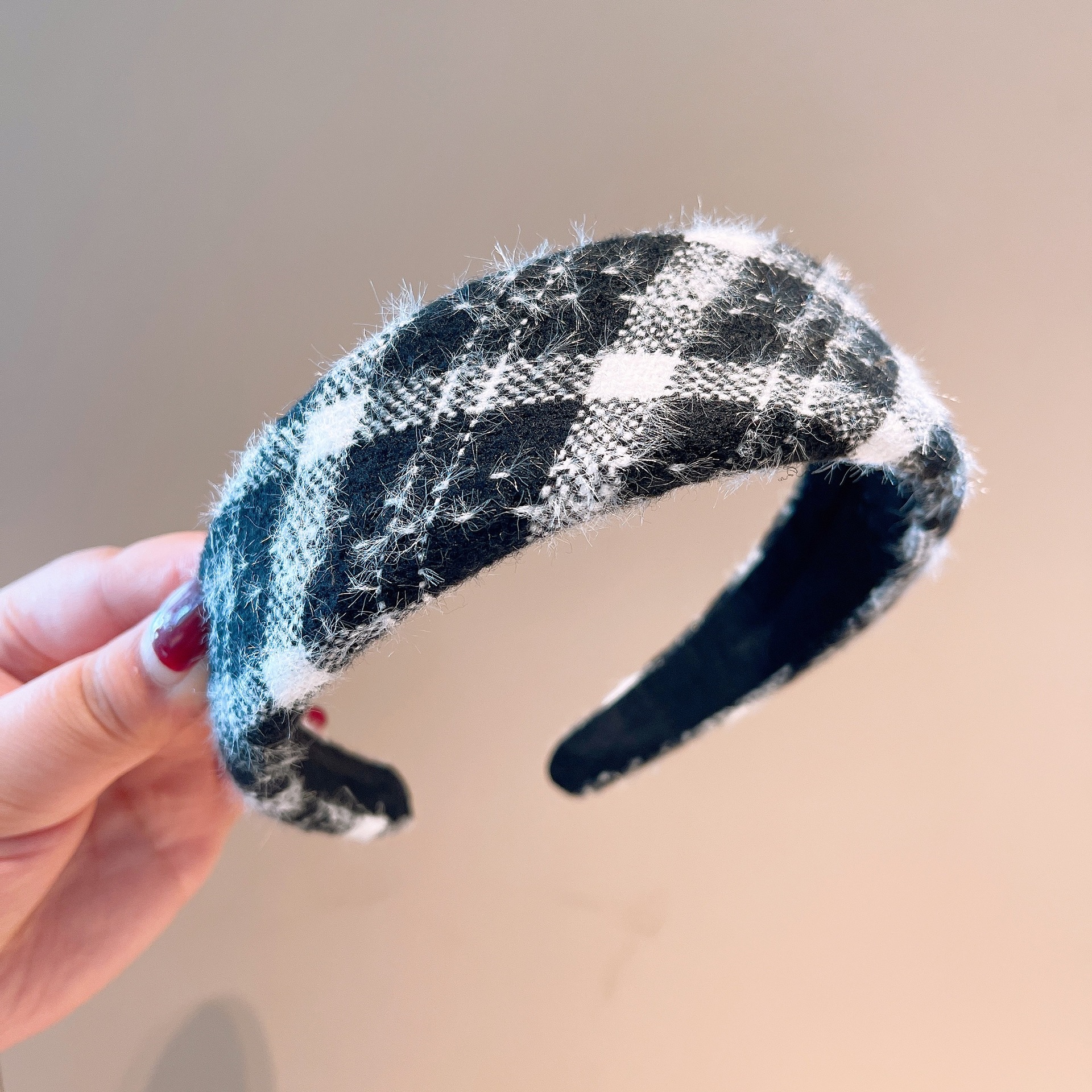 Retro Plaid Style Cashmere Wide Version Simple Sponge Headband Ornaments display picture 7