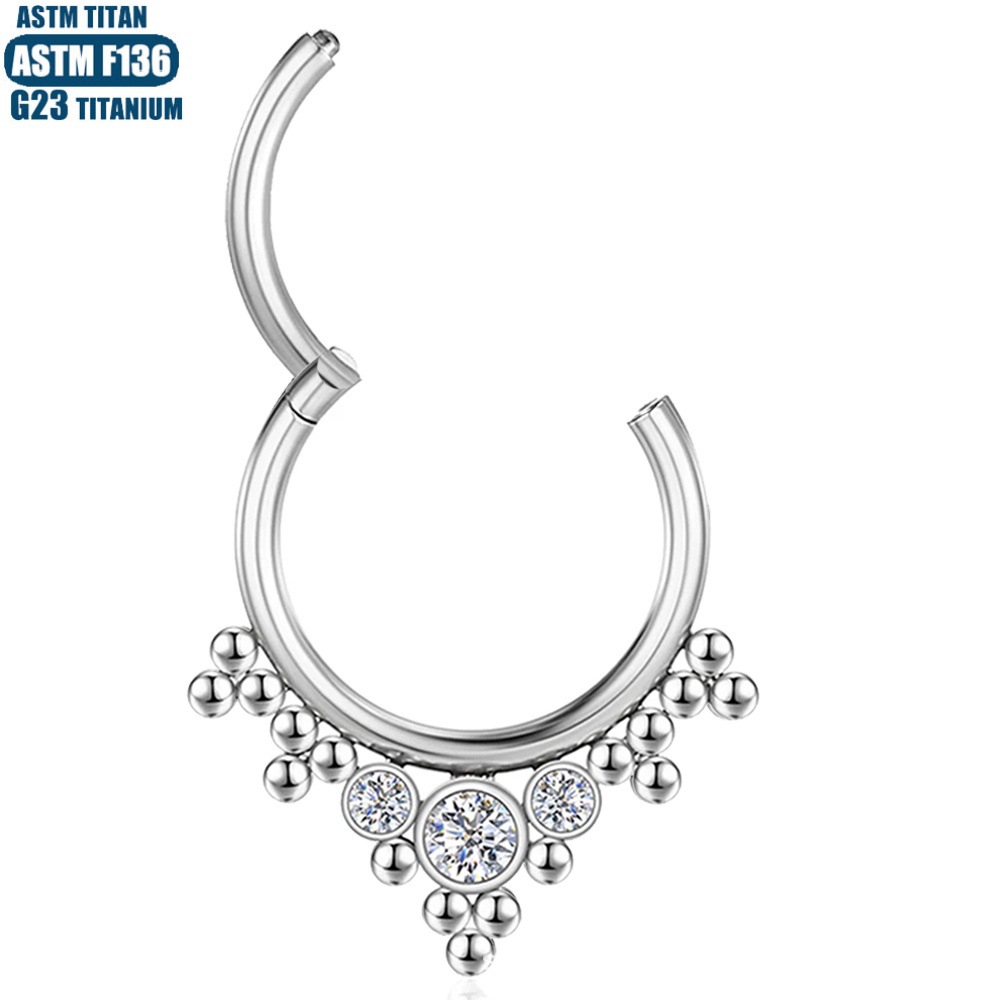 16G labret stud size and finish detail