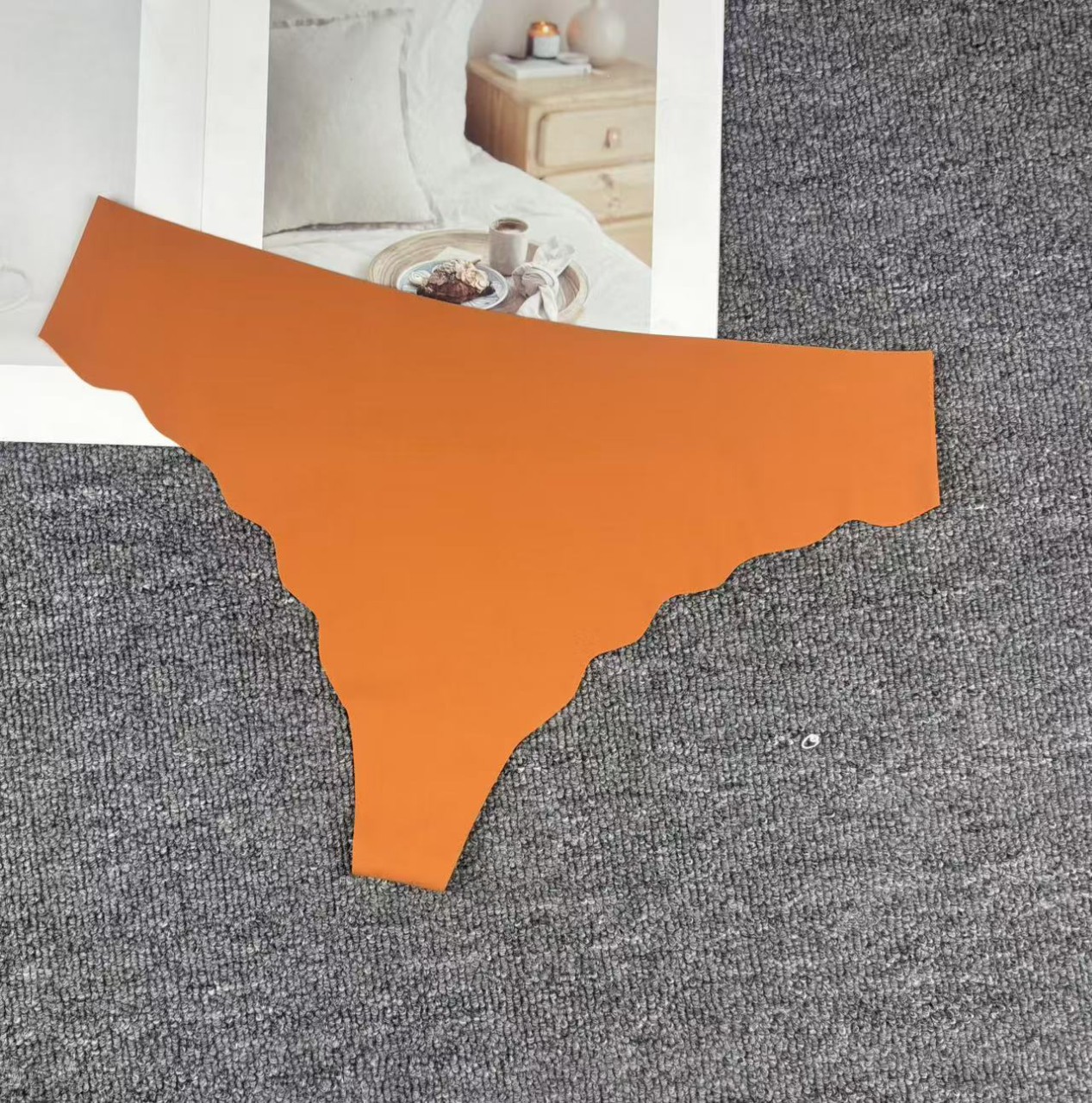 Inventario de bajo precio de alta calidad tanga sin costuras europea y americana ropa interior sexy para mujer 11001