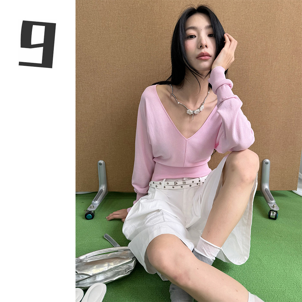 [9hour]夏季新款设计感辣妹低V领针织衫女蝙蝠袖上衣女ZD8132