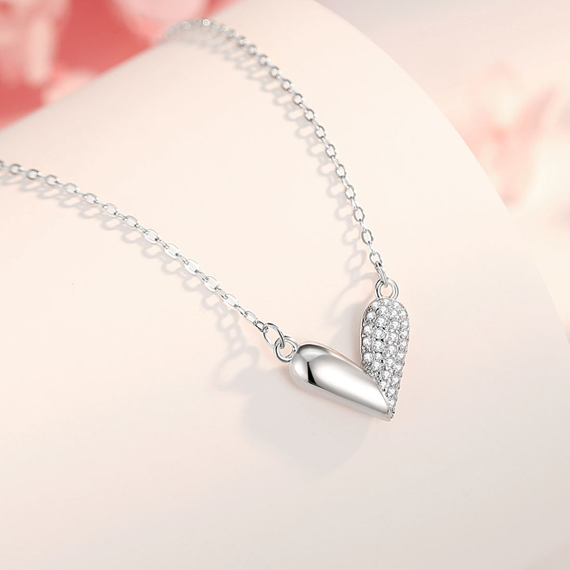 Versión coreana del diseño de nicho S925 collar de amor romántico de plata esterlina salvaje cadena de clavícula femenina colgante femenino regalo de San Valentín