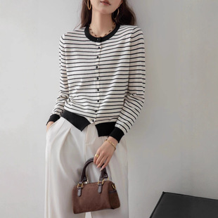 �ﶬ�¿�ײɫ�p�g�l�y�L��ᘿ���Ů���|ͨ�ں��s�_��ë�µ��ׇ���