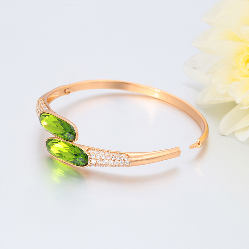 Xuping imitación de cristal de aleación de cobre chapado pulsera de color 18k simple lujoso ligero estilo retro joyas al por mayor mujeres