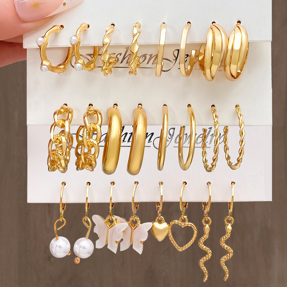 45g Weight Artificial Pearls, Rhinestones Inlay Material Retro Heart Shape Butterfly Twist Alloy Inlay Artificial Pearls Rhinestones Women's Earrings 1 Set