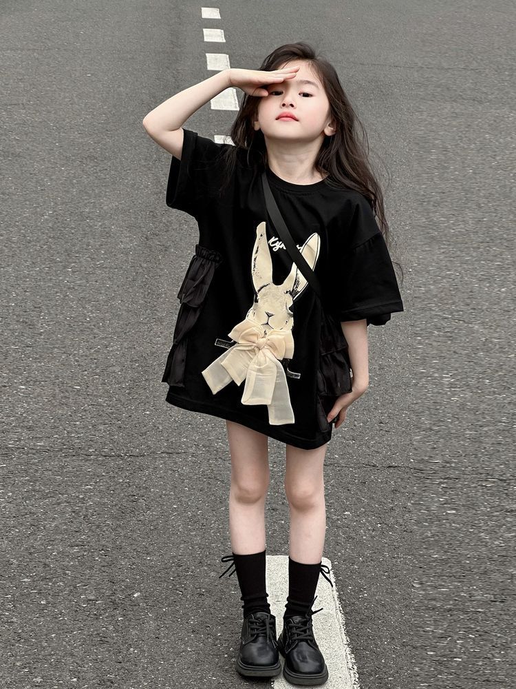 女の子半袖tシャツスカート2025新型子供ゆるい洋気上着子供夏綿半袖上着潮