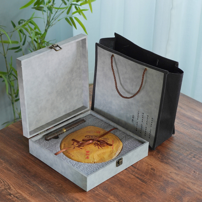 复古普洱茶饼礼盒包装357g高档空盒200克福鼎白茶古树茶饼收纳盒