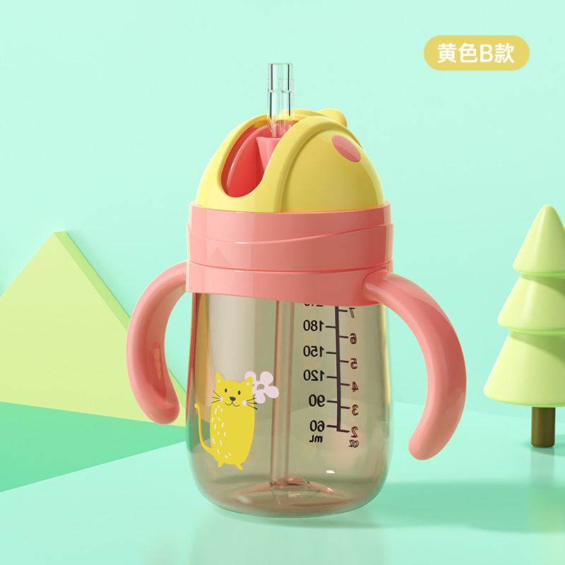 Inglés caja de dibujos animados bebés taza de bebida PP anti-caída taza de agua a prueba de fugas con mango gorra de boca de pato taza de bebida directa al por mayor