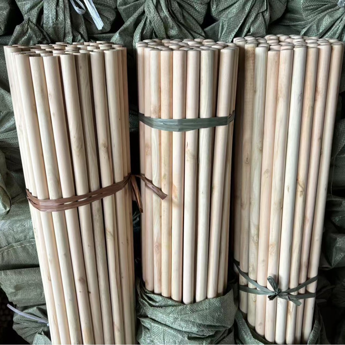 Screw-Threaded Round-Head Agricultural Tools, Sturdy and Durable Broom Handles