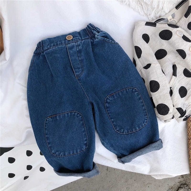 Nuevos jeans para niños de primavera y otoño Versión coreana nostálgica de jeans con parche de rodilla para niños y niñas Pantalones casuales para bebés