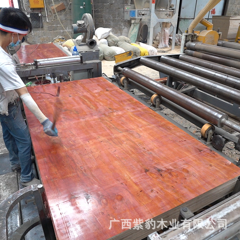 建筑黑模板厂家紫豹木业 重庆可发 915*1830建筑模板