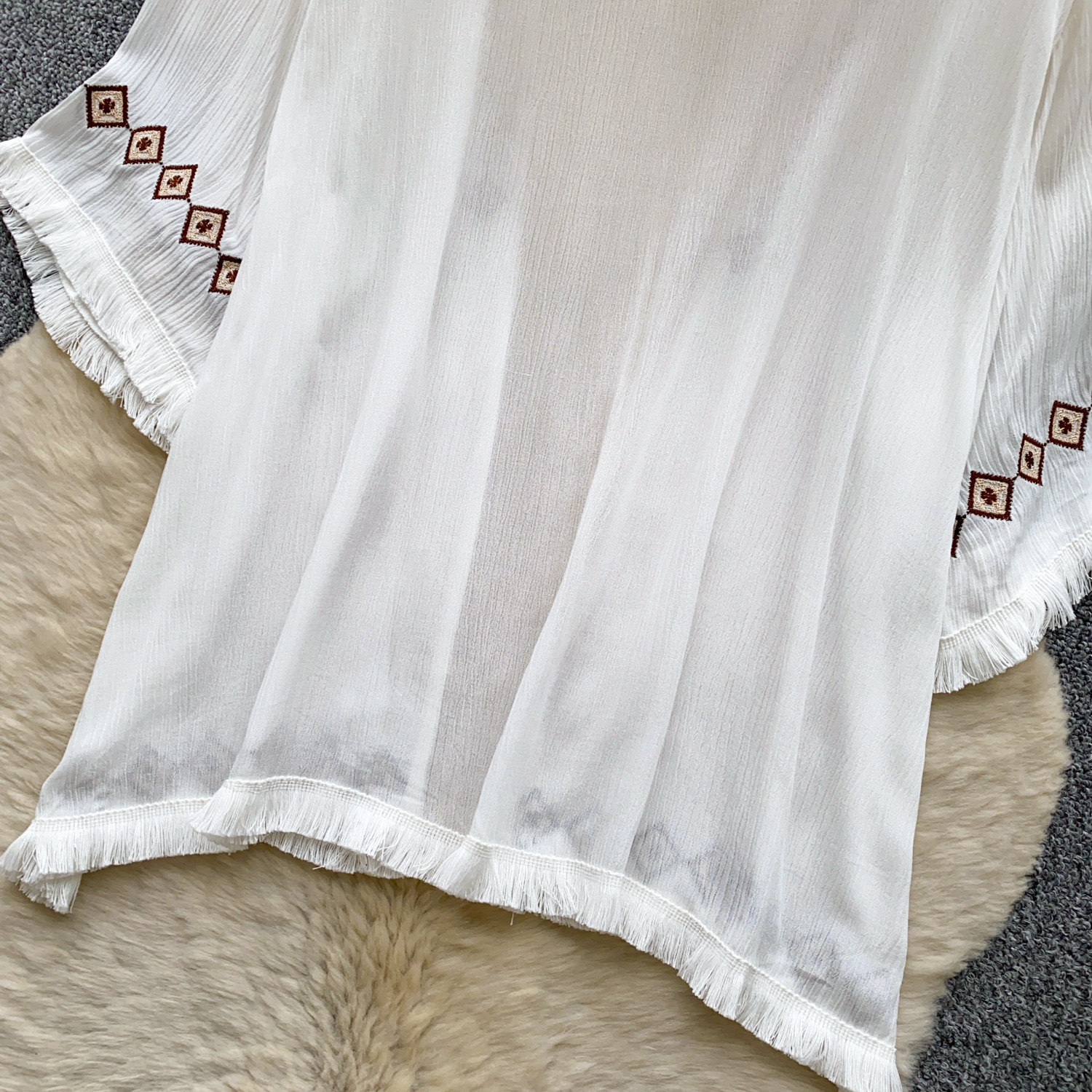 Women's White Retro Embroidery Tassel Cardigan Loose Fitting Summer Vacation Elegant Shirt Top_ecoleips.com