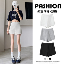 白色运动风短裤女夏2025款小个子阔腿韩版学生美式外穿空气棉热裤