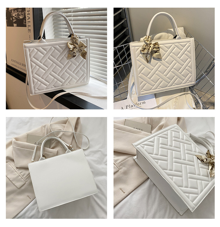 Fashionable and versatile women's bag 2023 summer new silk scarf handbag Bags feeling single shoulder diagonal armpit small square bag_voghion.com