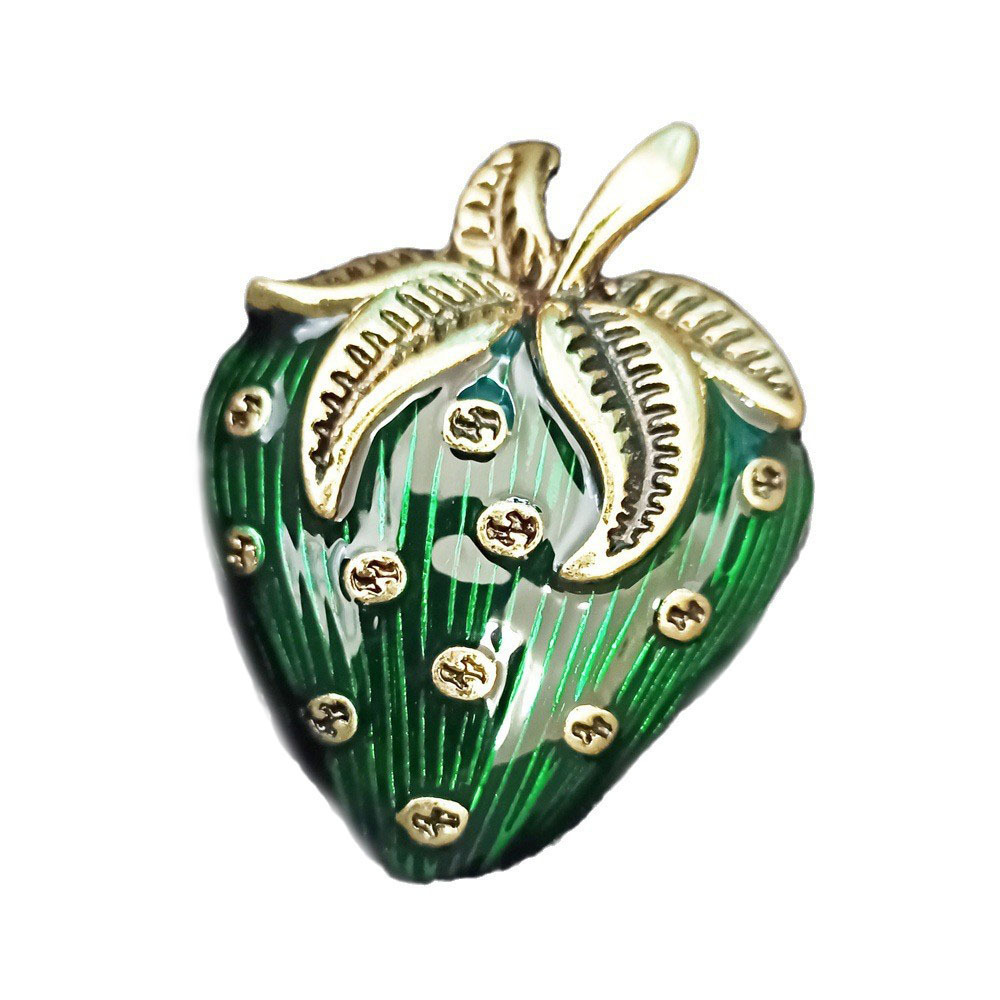 Fashion Retro Enamel Strawberry Brooch Special Craft Plant Fruit Corsage Sports Top Accessories Spot Wholesale
