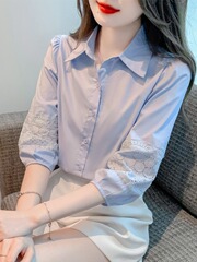 春の服の白い七分袖のシャツの女性の新型のファッションの洋風の小さい背の中の袖の上着は身を修める綿のシャツを着ます。