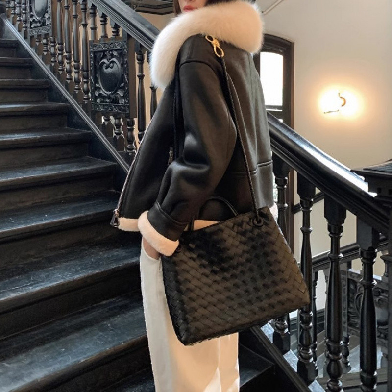 우아한 모방 양고기 모피 코트 여성의 짧은 2025 겨울 새로운 패션 그린 모피 칼라 모피 하나