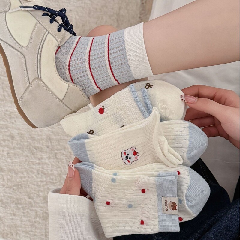 Spring and Summer Mid-Calf Women's Socks, Breathable and Comfortable Cotton Socks, Miu-Style Embroidered Cartoon Animals, Fresh and Versatile Slouch Socks