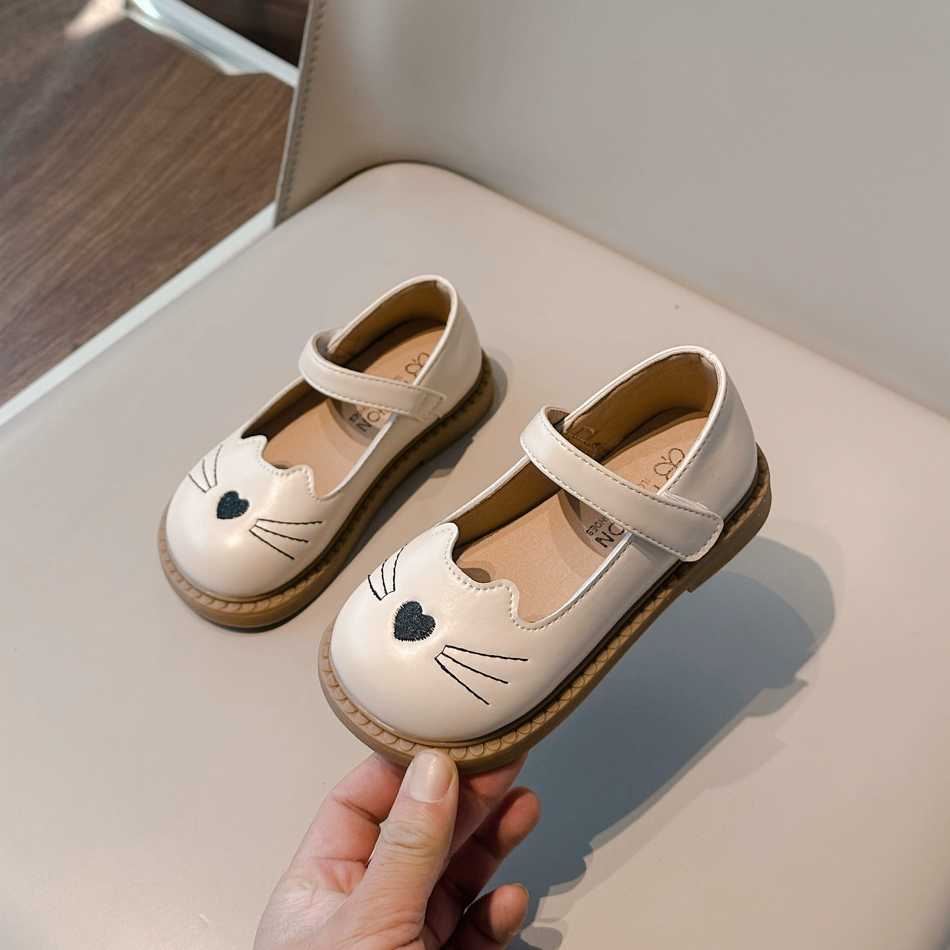 Children's cartoon shoes for princess for leather shoes, Korean style, soft sole