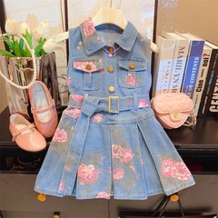 夏の新しい韓国スタイルの女の子プリントデニムノースリーブかわいいドレスベビーフラワーファッショナブルな子供ドレス